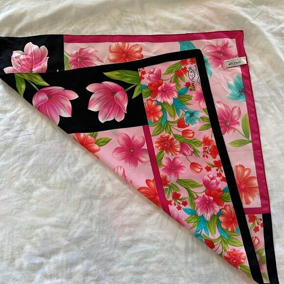 Oscar de la Renta Scarf 21” x 21” 100% Silk - Picture 6 of 7